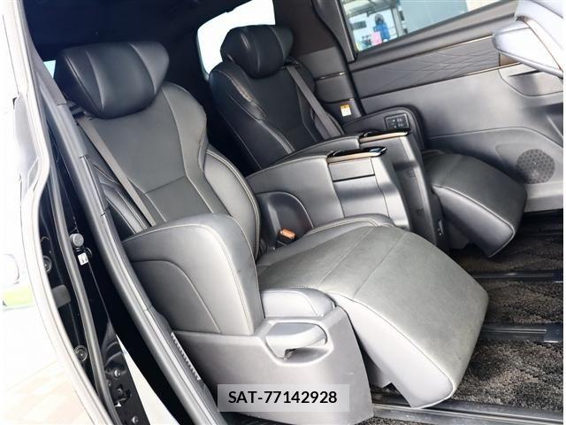 Toyota ALPHARD 2023-10 8410886-16
