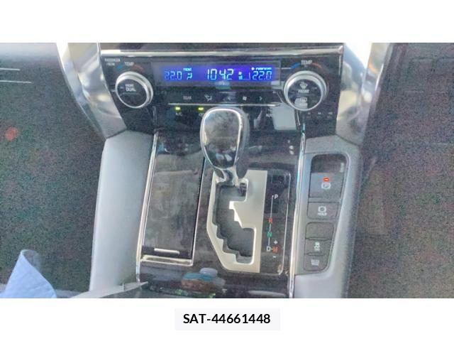 Toyota ALPHARD 2019-09 8411076-9