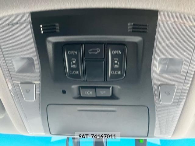 Toyota ALPHARD 2017-04 8411089-20