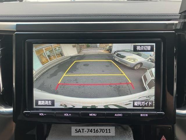 Toyota ALPHARD 2017-04 8411089-22