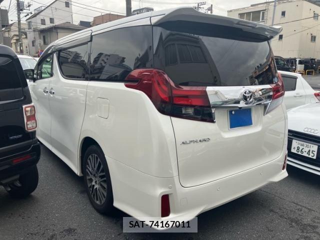 Toyota ALPHARD 2017-04 8411089-4