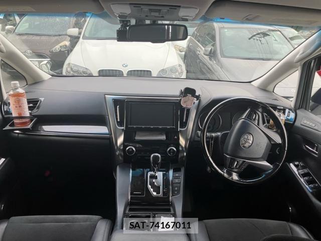 Toyota ALPHARD 2017-04 8411089-8