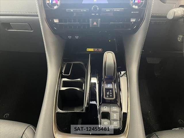 Toyota ALPHARD 2024-03 8411055-25