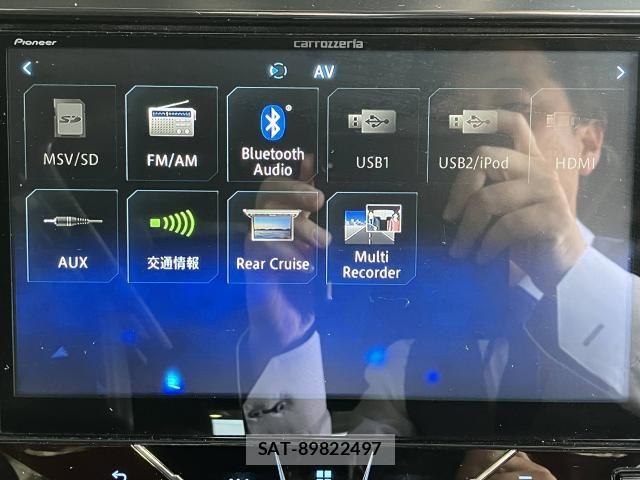 Toyota ALPHARD 2018-02 8411080-10