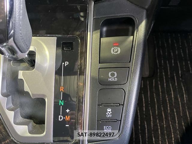 Toyota ALPHARD 2018-02 8411080-13