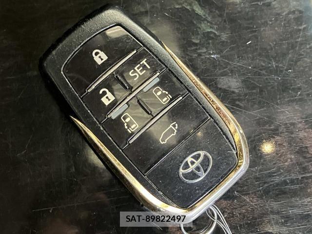 Toyota ALPHARD 2018-02 8411080-14