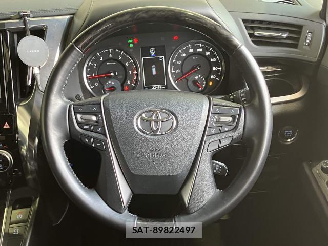 Toyota ALPHARD 2018-02 8411080-15