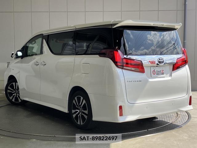 Toyota ALPHARD 2018-02 8411080-2