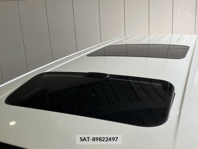 Toyota ALPHARD 2018-02 8411080-5