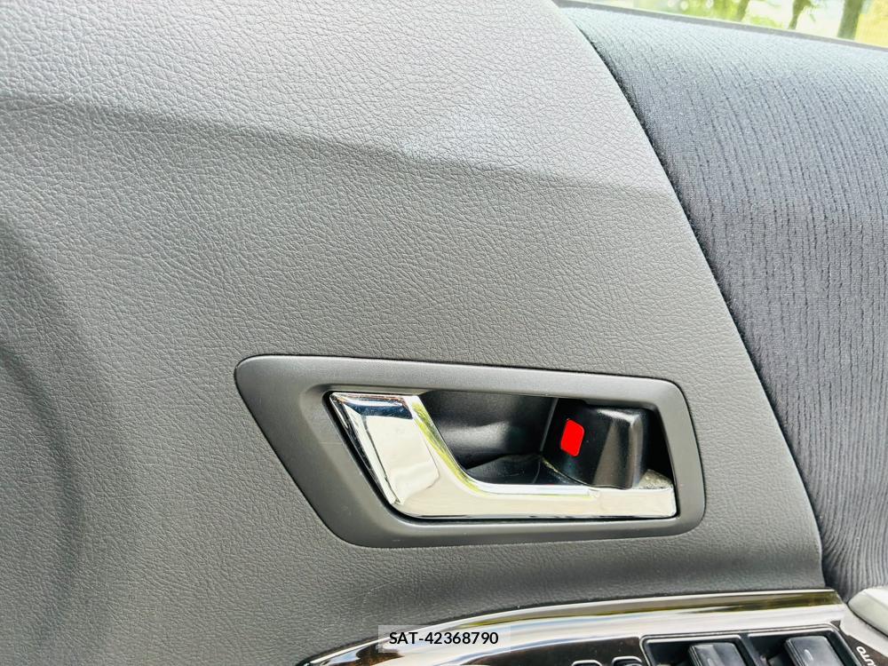 Toyota ALPHARD 2011-03 8199211-19