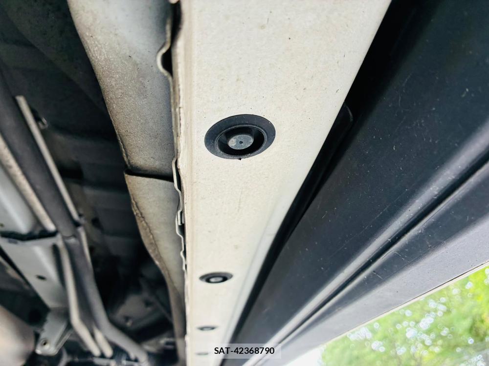 Toyota ALPHARD 2011-03 8199211-36