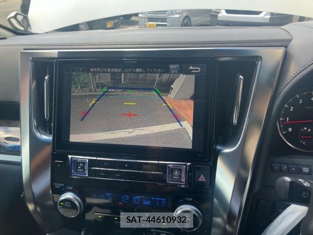 Toyota ALPHARD 2017-04 8437890-13
