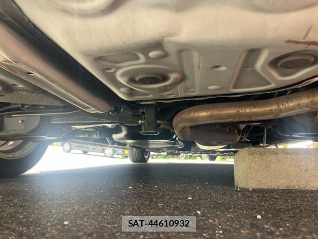 Toyota ALPHARD 2017-04 8437890-19