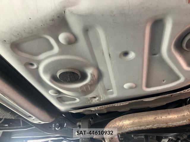 Toyota ALPHARD 2017-04 8437890-21