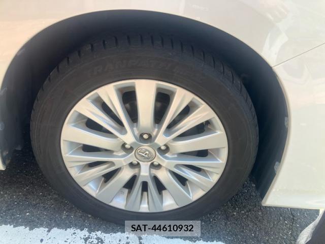 Toyota ALPHARD 2017-04 8437890-4