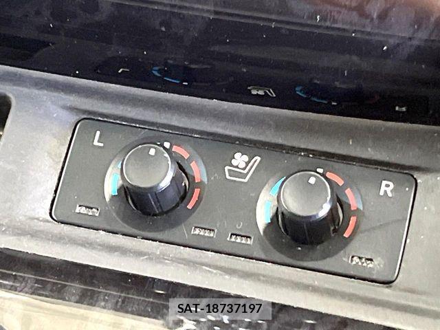 Toyota ALPHARD 2019-09 8437883-6