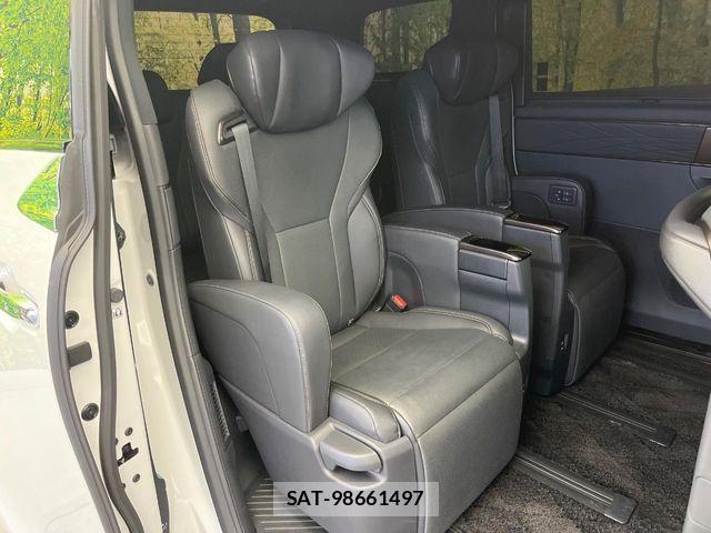 Toyota ALPHARD 2023-12 8456924-9