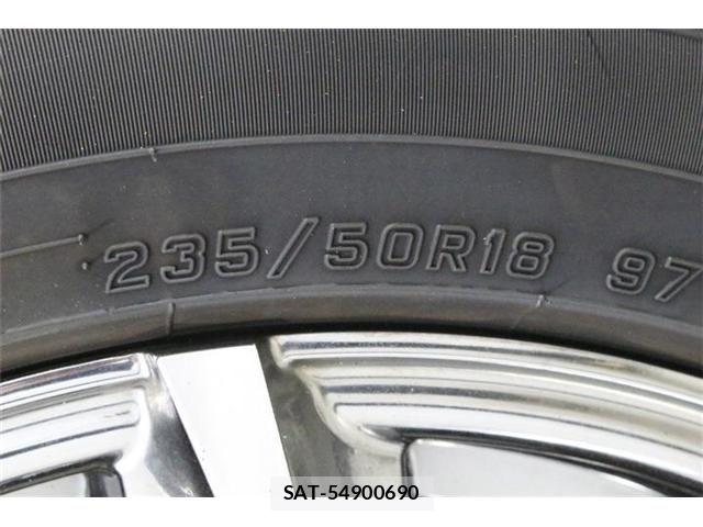 Toyota ALPHARD 2018-04 8456943-21