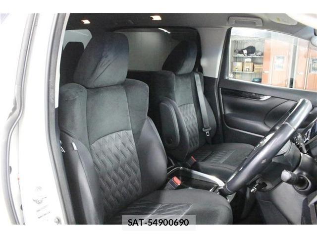 Toyota ALPHARD 2018-04 8456943-26