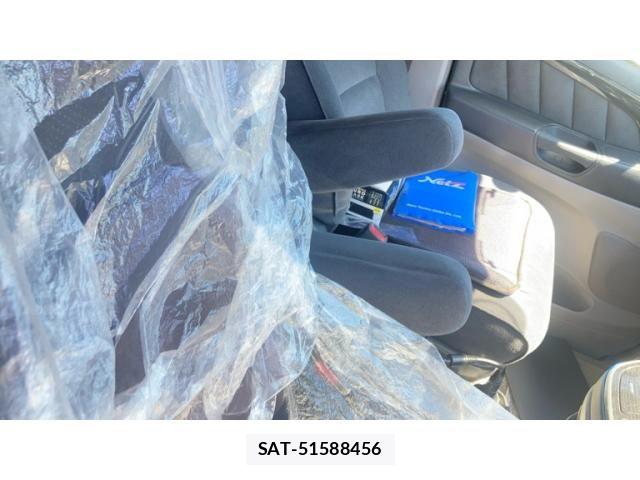 Toyota ALPHARD 2006-01 8484980-12