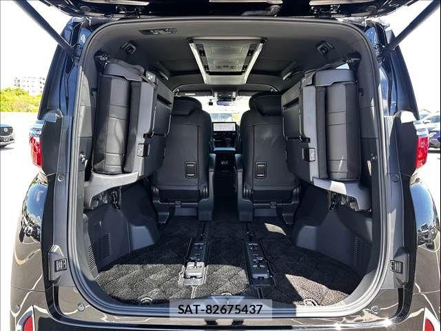 Toyota ALPHARD 2023-08 8484972-12
