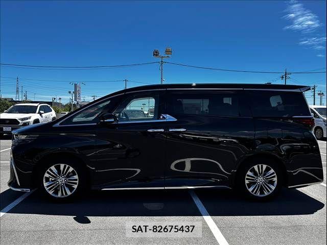 Toyota ALPHARD 2023-08 8484972-16
