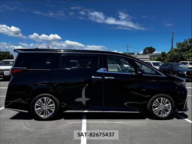 Toyota ALPHARD 2023-08 8484972-17