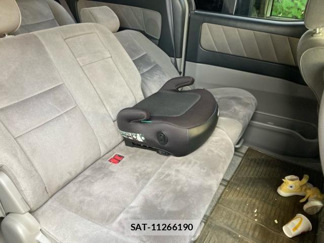 Toyota ALPHARD 2006-02 8523353-11