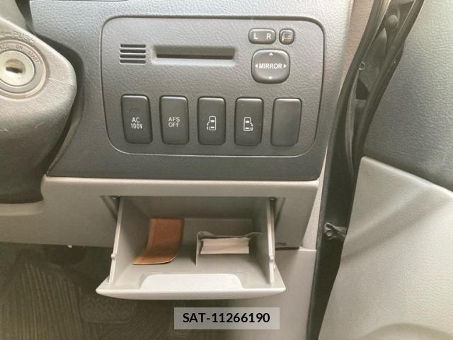 Toyota ALPHARD 2006-02 8523353-13
