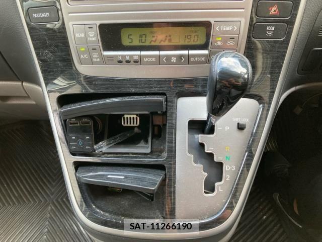 Toyota ALPHARD 2006-02 8523353-15