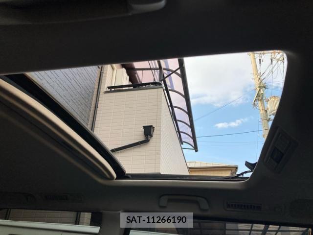 Toyota ALPHARD 2006-02 8523353-18