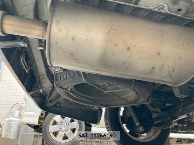 Toyota ALPHARD 2006-02 8523353-5