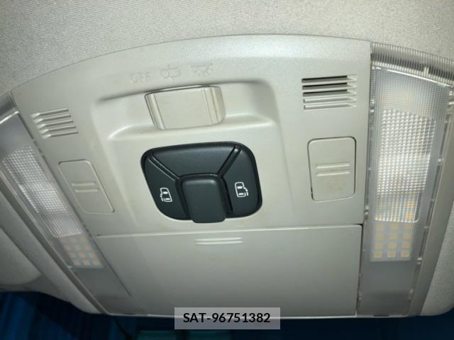 Toyota ALPHARD 2009-12 8523354-11