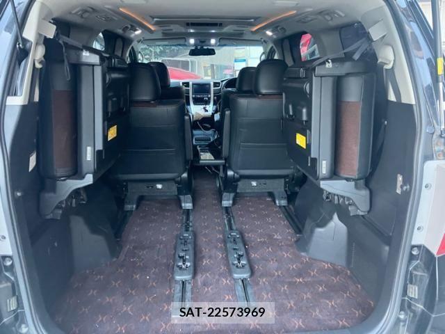 Toyota ALPHARD 2013-04 8523348-11