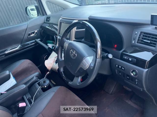 Toyota ALPHARD 2013-04 8523348-18