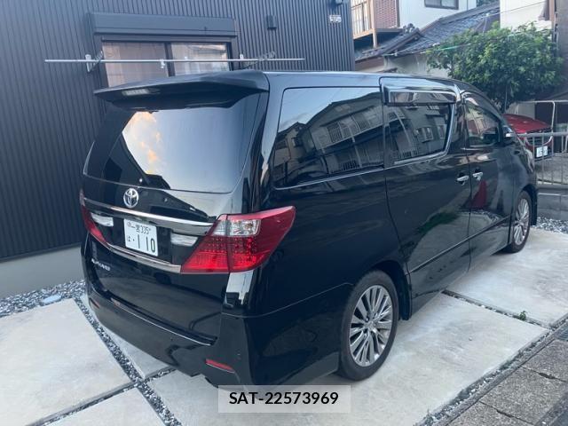 Toyota ALPHARD 2013-04 8523348-2