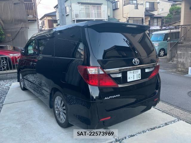 Toyota ALPHARD 2013-04 8523348-3