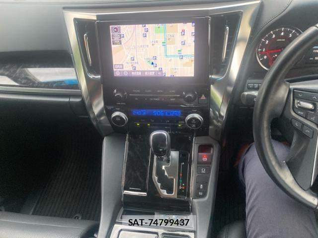 Toyota ALPHARD 2022-04 8523295-21