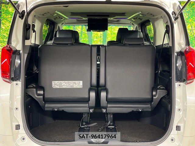 Toyota ALPHARD 2019-04 8523306-10