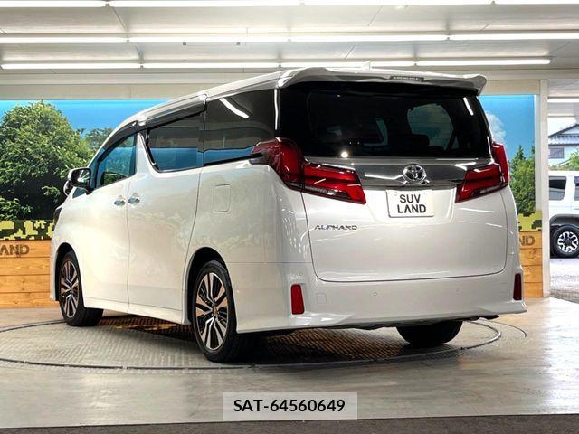 Toyota ALPHARD 2022-01 8523298-17