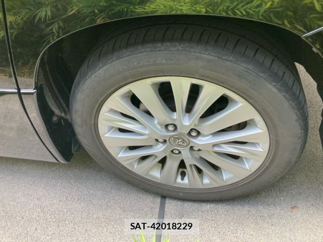 Toyota ALPHARD 2013-09 8523352-11