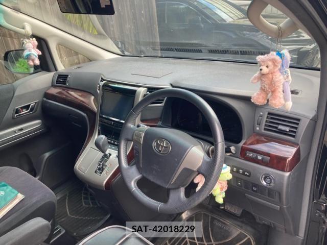 Toyota ALPHARD 2013-09 8523352-13