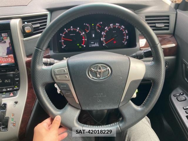 Toyota ALPHARD 2013-09 8523352-17