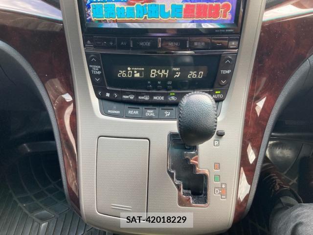 Toyota ALPHARD 2013-09 8523352-21
