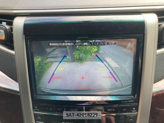 Toyota ALPHARD 2013-09 8523352-24