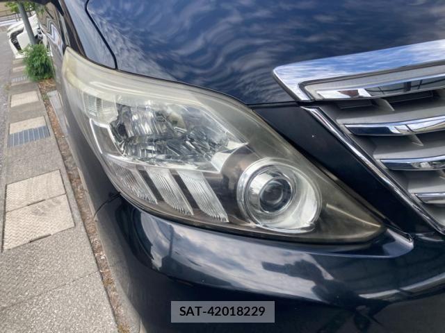 Toyota ALPHARD 2013-09 8523352-4