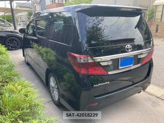 Toyota ALPHARD 2013-09 8523352-8