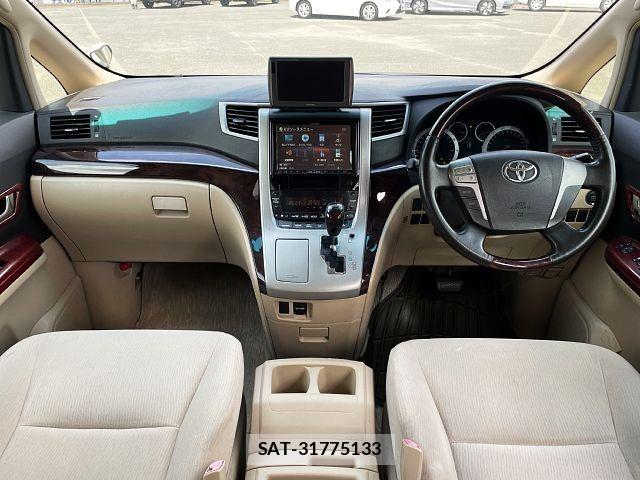 Toyota ALPHARD 2012-07 8523349-1