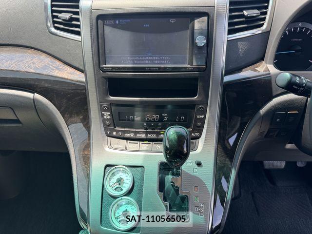Toyota ALPHARD 2014-04 8561033-18