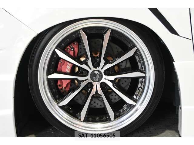 Toyota ALPHARD 2014-04 8561033-2